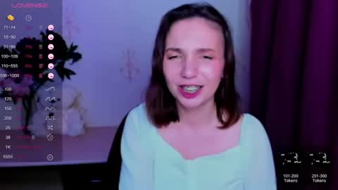 Snapshot of kindhazelhere_ chatting on 06-11-26, 05:33 Hazel online show from 06-11-26, 05:33