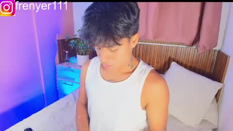 king  help me reach 100 likes online show from 04-18-26, 02:37