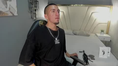 Snapshot of king_dante_ chatting on 12-07-24, 05:31 King Dante online show from 12-07-24, 05:31