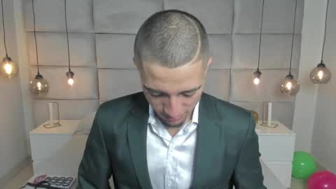 Snapshot of king_dante_ chatting on 12-28-24, 08:58 King Dante online show from 12-28-24, 08:58