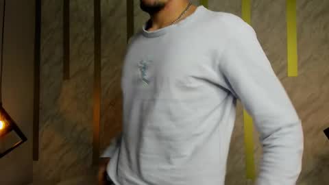 Snapshot of king_dante_ chatting on 01-15-25, 08:37 King Dante online show from 01-15-25, 08:37