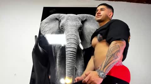 Angel Falconer online show from 10-31-25, 02:34