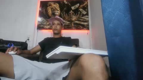 Snapshot of king_master7 chatting on 07-12-26, 01:29 king_master7 online show from 07-12-26, 01:29