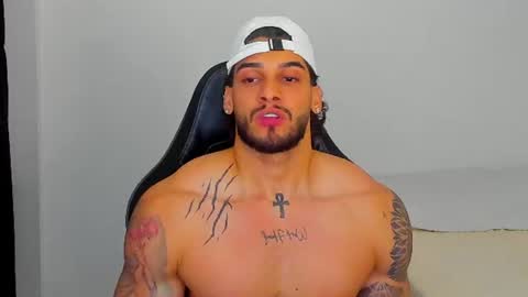 Snapshot of king_of_kings__ chatting on 07-29-26, 01:04 king_of_kings__ online show from 07-29-26, 01:04