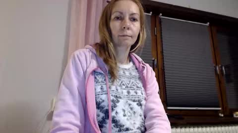 Snapshot of kingandprincess chatting on 09-26-25, 08:02 sexysexyhotwetpinkredpussy online show from 09-26-25, 08:02