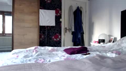 Snapshot of kingandprincess chatting on 04-18-26, 05:50 sexysexyhotwetpinkredpussy online show from 04-18-26, 05:50