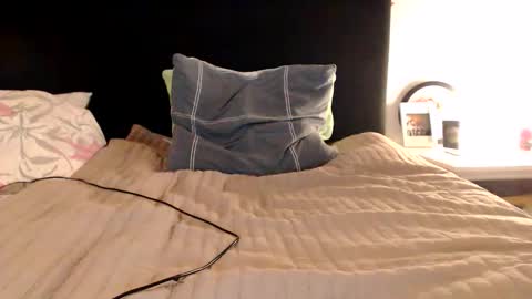 Snapshot of kingandprincess chatting on 04-18-26, 09:15 sexysexyhotwetpinkredpussy online show from 04-18-26, 09:15