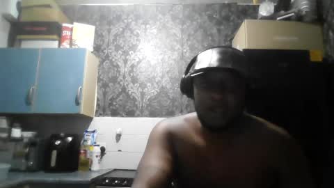 Snapshot of kingbokwa chatting on 07-01-26, 01:18 Kingcumcusted online show from 07-01-26, 01:18