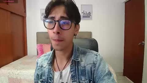 kingdanny_8 online show from 12-21-25, 05:25