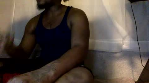 Snapshot of kinglibra420 chatting on 01-29-25, 07:15 loyal fuck online show from 01-29-25, 07:15