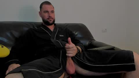 Snapshot of kingmallcom chatting on 04-30-26, 10:32 The King online show from 04-30-26, 10:32
