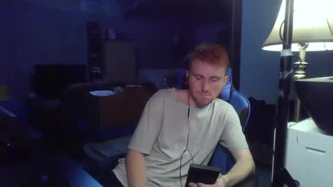 Snapshot of kingoffootfetish chatting on 12-05-24, 06:43 Master  King Tommy online show from 12-05-24, 06:43