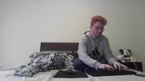 Snapshot of kingoffootfetish chatting on 03-12-25, 03:40 Master  King Tommy online show from 03-12-25, 03:40