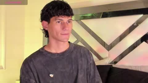  A L E X  online show from 02-19-25, 04:55