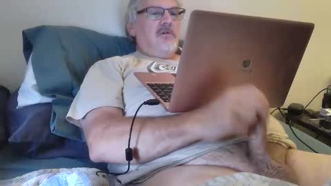 kingtongue10 online show from 06-01-26, 07:59