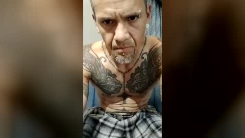 Snapshot of kinguzzi69 chatting on 06-18-26, 08:36 King Uzzi online show from 06-18-26, 08:36