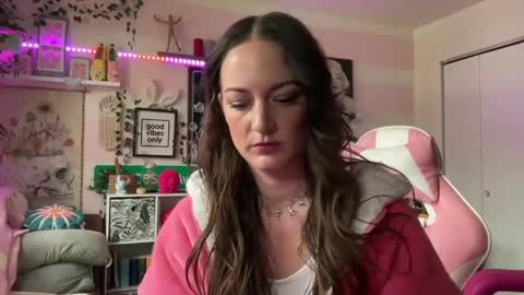 Snapshot of kinkilexixxx chatting on 02-19-25, 02:01 Lexi Onlyfans online show from 02-19-25, 02:01