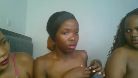 kinky_aria online show from 10-11-25, 05:55