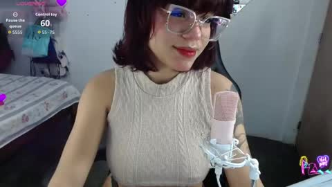 Snapshot of kinky_catalina chatting on 05-05-26, 08:44 Catalina online show from 05-05-26, 08:44