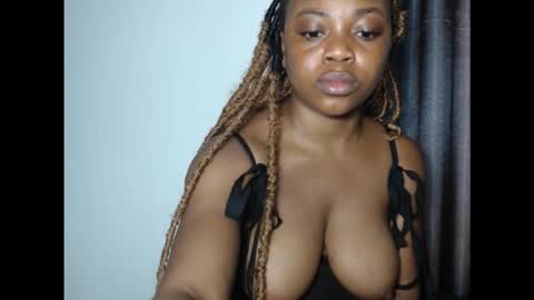 Snapshot of kinky_lollipop chatting on 10-29-25, 02:41 kinky_lollipop online show from 10-29-25, 02:41