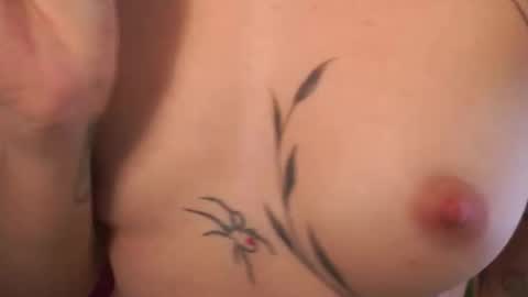 Snapshot of kinky_mj chatting on 10-01-25, 09:43 Mary your fav curly girl online show from 10-01-25, 09:43