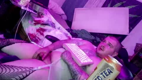 Snapshot of kinkybiguy14 chatting on 07-05-26, 04:19 Kinky Cassie online show from 07-05-26, 04:19