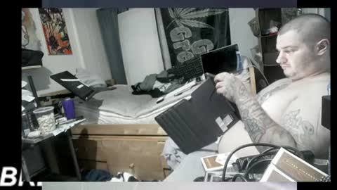 Snapshot of kinkybiguy14 chatting on 07-07-26, 07:23 Kinky Cassie online show from 07-07-26, 07:23