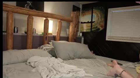 Snapshot of kinkycoupleca chatting on 11-22-25, 11:15 Kinkycouple online show from 11-22-25, 11:15