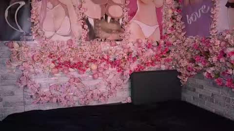 Snapshot of kinkyfriedchicks_ chatting on 03-31-26, 12:16 kinkyfriedchicks_ online show from 03-31-26, 12:16