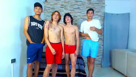 Snapshot of kinkyhousexxx chatting on 06-13-26, 01:47 kinkyhousexxx online show from 06-13-26, 01:47