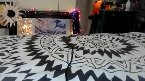 Snapshot of kinkypinkyplay2 chatting on 12-14-24, 08:02 Kinky Pinky online show from 12-14-24, 08:02