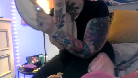 Snapshot of kinkypinkyplay2 chatting on 01-10-25, 02:55 Kinky Pinky online show from 01-10-25, 02:55