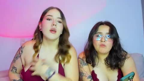 Snapshot of kinkyqueenscb chatting on 05-19-26, 02:40 natasha and amber online show from 05-19-26, 02:40