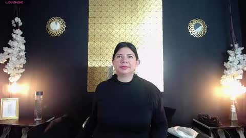 Snapshot of kinkyy_mom chatting on 09-29-25, 02:00 kinkyy_mom online show from 09-29-25, 02:00
