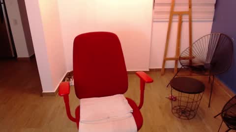 Snapshot of kintsugim chatting on 12-02-25, 03:45 kintsugi online show from 12-02-25, 03:45