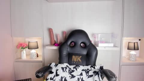 M A R A  online show from 02-04-26, 11:49