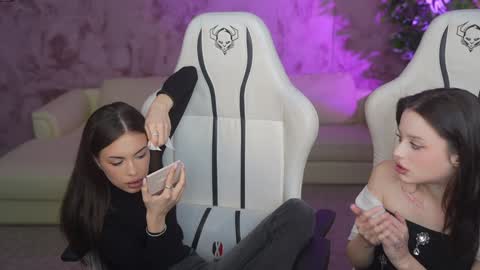 Sweet girls online show from 03-08-25, 08:33