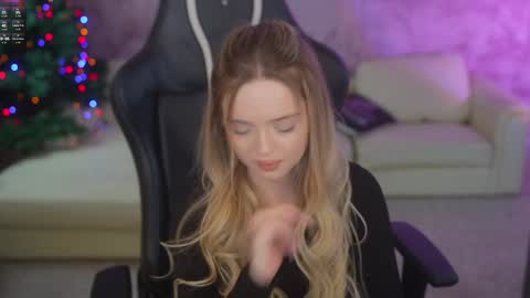 Sweet girls online show from 01-18-26, 01:15