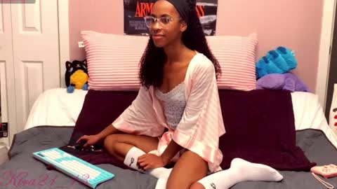 Kira21 13 online show from 10-27-25, 12:58