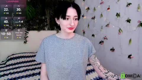 Kira online show from 05-30-26, 09:23