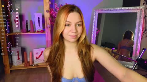 Snapshot of kira_briis chatting on 02-05-25, 07:29 Kira Briis online show from 02-05-25, 07:29