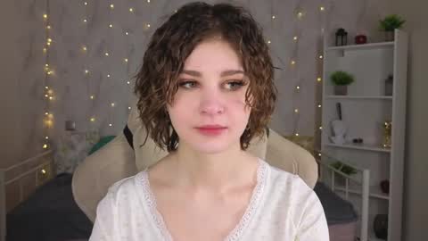 Snapshot of kira_fluffy chatting on 05-22-26, 05:58 Kira online show from 05-22-26, 05:58