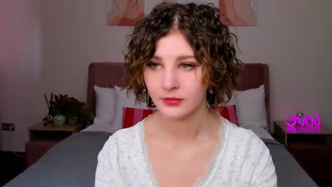 Snapshot of kira_fluffy chatting on 05-25-26, 12:16 Kira online show from 05-25-26, 12:16