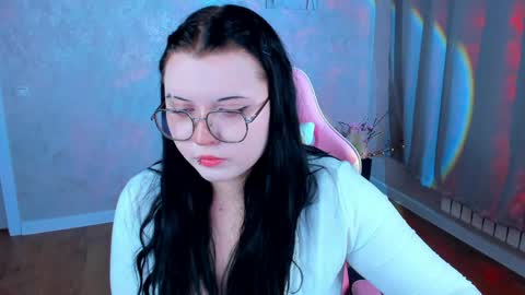 kira online show from 04-12-26, 09:14