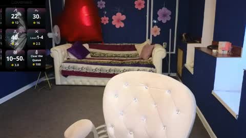 Kira Kennet online show from 05-16-26, 06:32