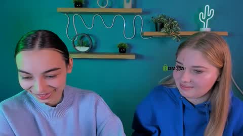 kira_light__ online show from 10-22-25, 09:20