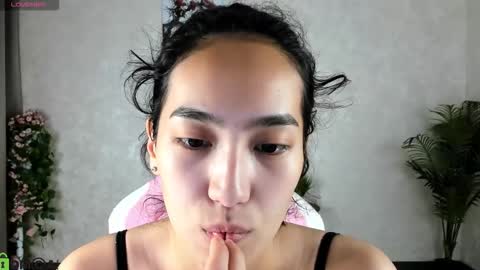 Aura online show from 10-13-25, 01:49