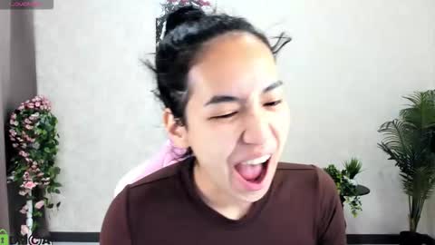 Aura online show from 10-24-25, 02:08