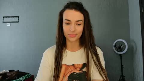 Kira love1 online show from 04-15-26, 09:16