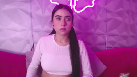kira_moon_01 online show from 10-15-25, 07:47